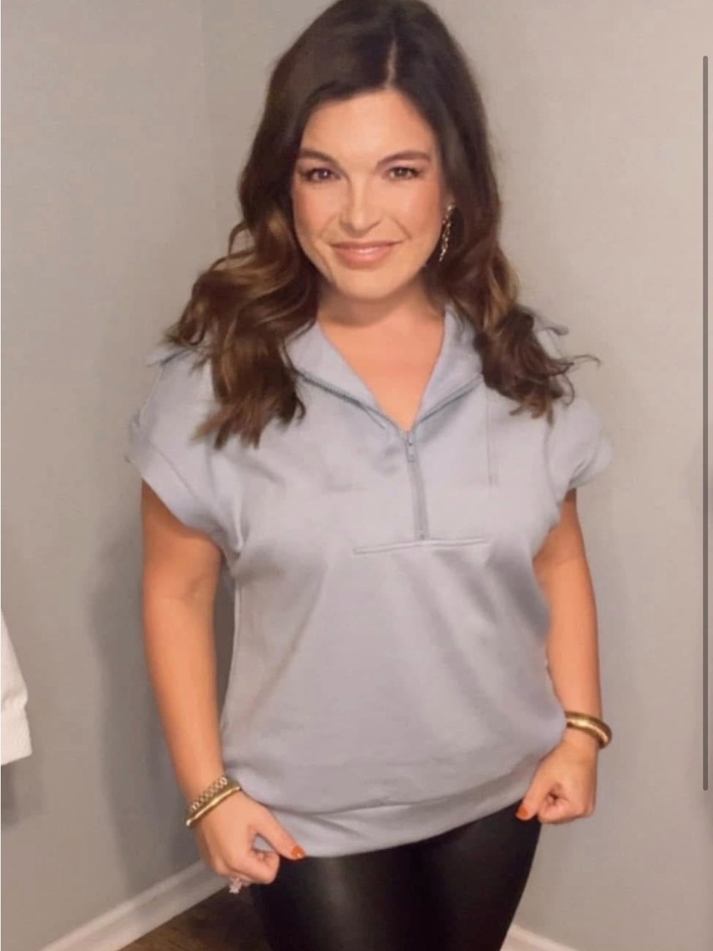 Wishlist Light Gray Short-Sleeve Half-Zip Sweatshirt